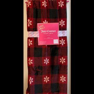 Juicy Couture Christmas super soft throw